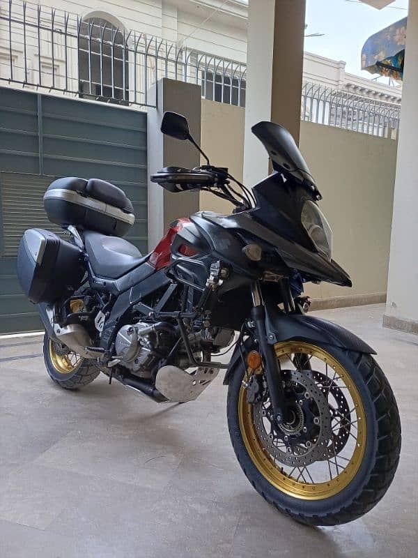 Suzuki V-strom 650 XT 0