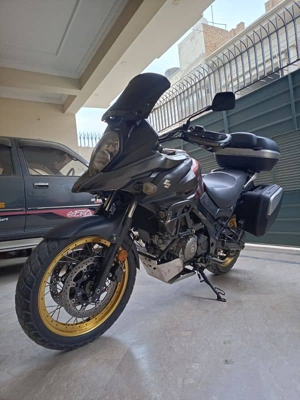 Suzuki V-strom 650 XT 1