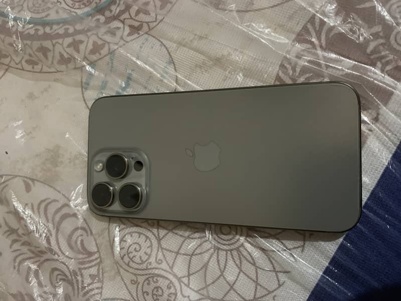 Apple iPhone 15 Pro Max 256 gb jv 1