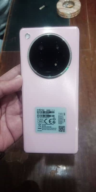 Infinix Zero 40  16/256 3