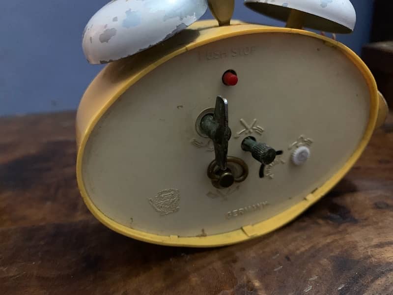 VINTAGE Alarms clock made in GERMANY 3