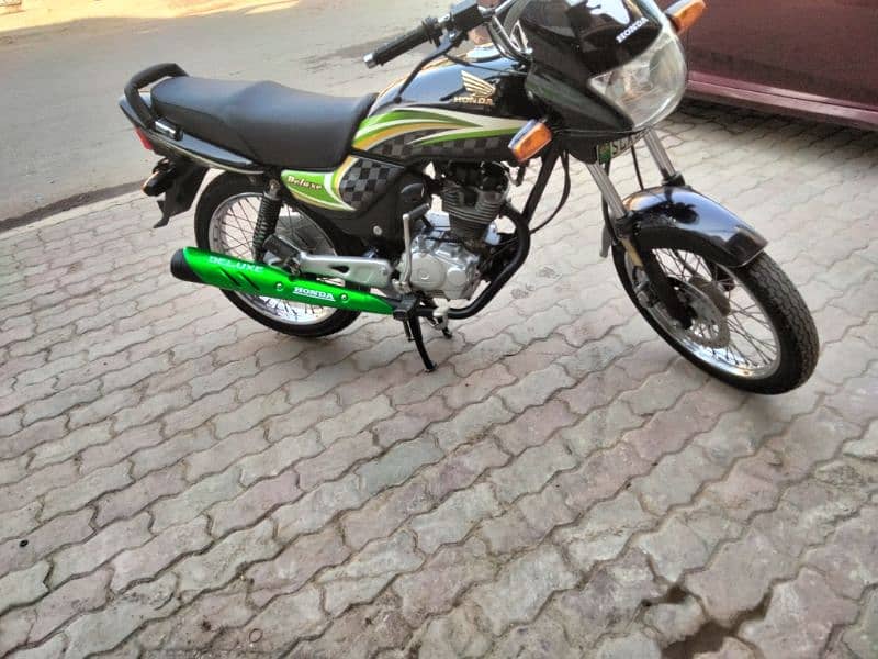 Honda Deluxe 125cc . , 03033258935 1