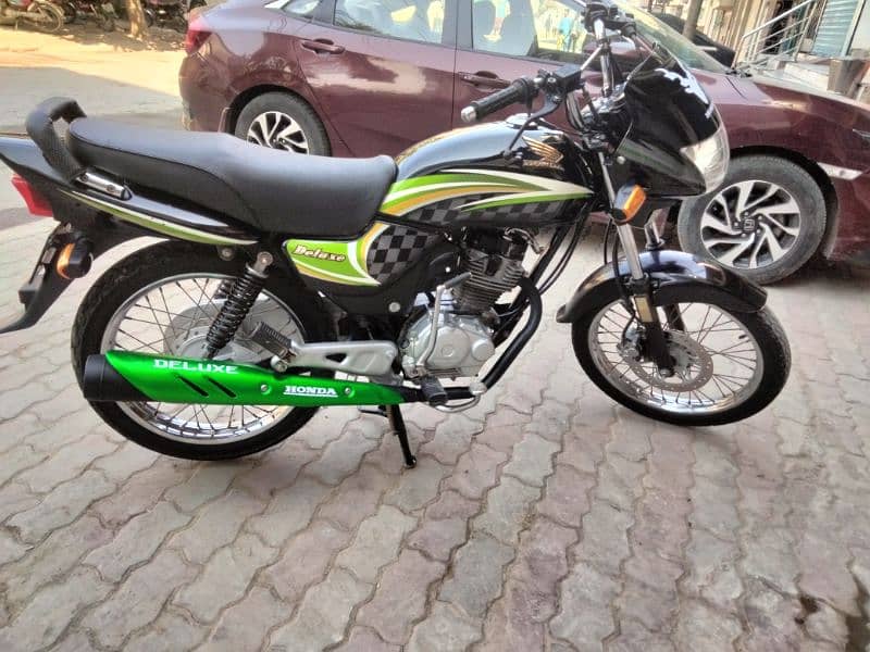 Honda Deluxe 125cc . , 03033258935 7