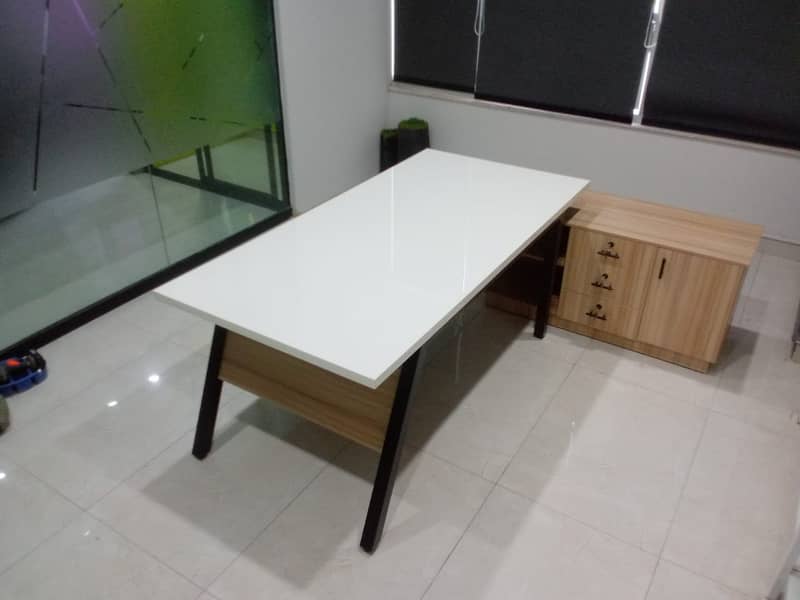 Executive Table/Office Table/Manager Table/Executive Chairs 7