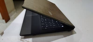 ACER Laptop 500gb/8gb full keypad