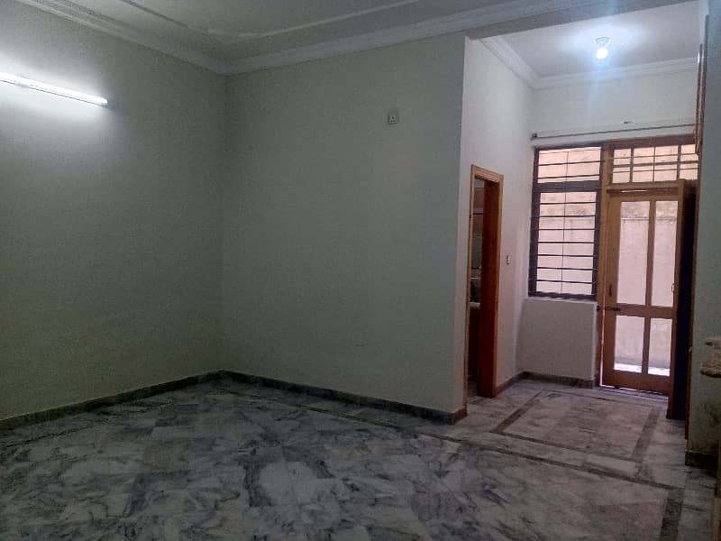 10 Marla Ground Portion Available For Rent 3