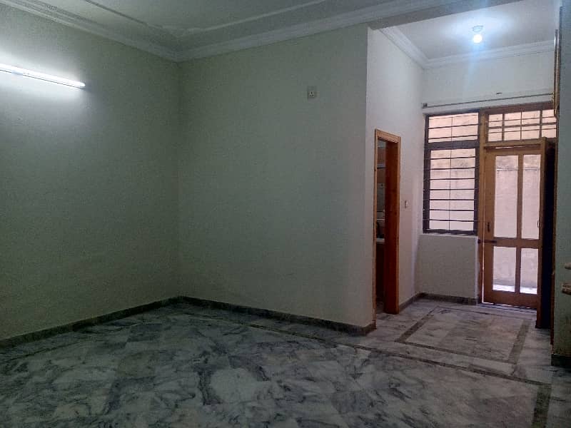 10 Marla Ground Portion Available For Rent 5