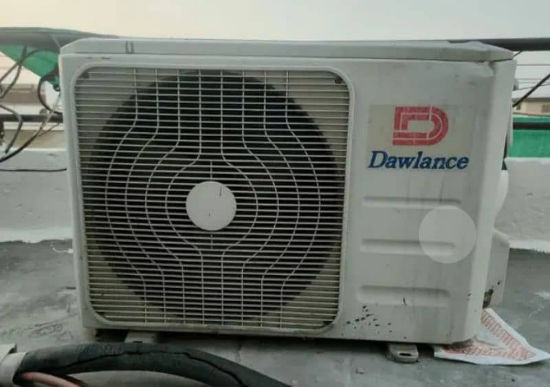 Dawlance 1 ton DC inverter heat and cool 1