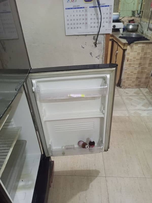 PEL SMALL FRIDGE 10