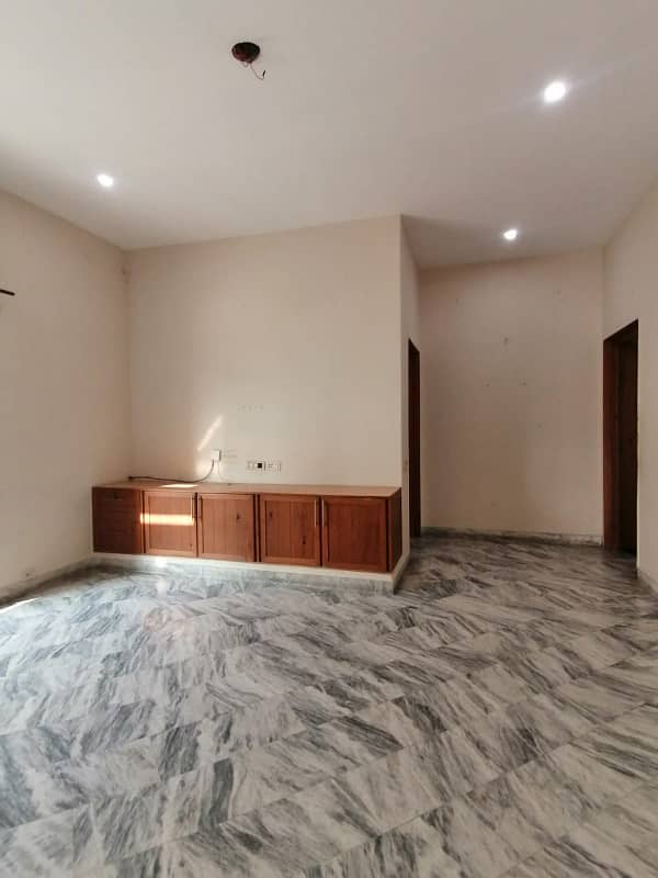 3 Beds 1 Kanal Upper Portion Prime Location for Rent in DHA Phase 5 Lahore. 1