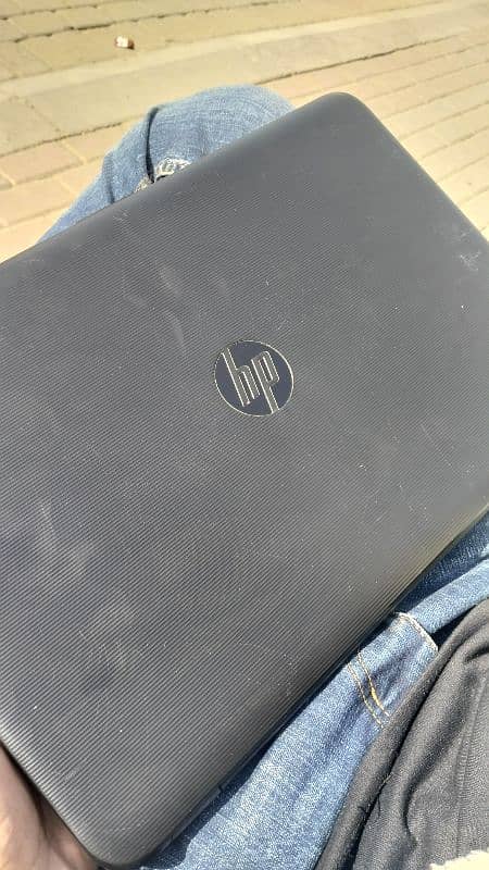 HP Laptop 15AY (With Graphic Card) 2