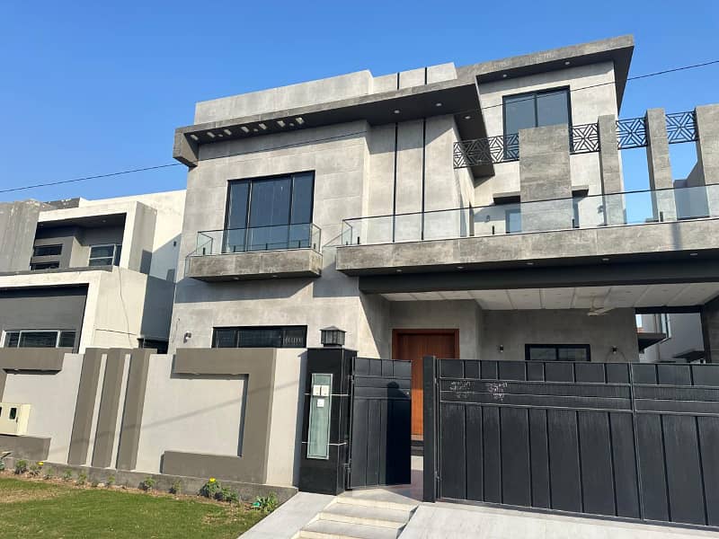 1 Kanal Grey Structure House For Sale In Banker Avenue Cooperative Housing Society 0