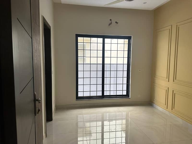 1 Kanal Grey Structure House For Sale In Banker Avenue Cooperative Housing Society 26