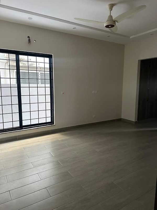 1 Kanal Grey Structure House For Sale In Banker Avenue Cooperative Housing Society 30