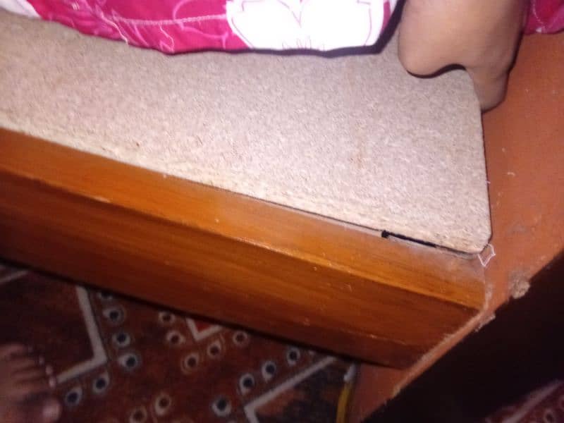 bed ha wooden ka 2
