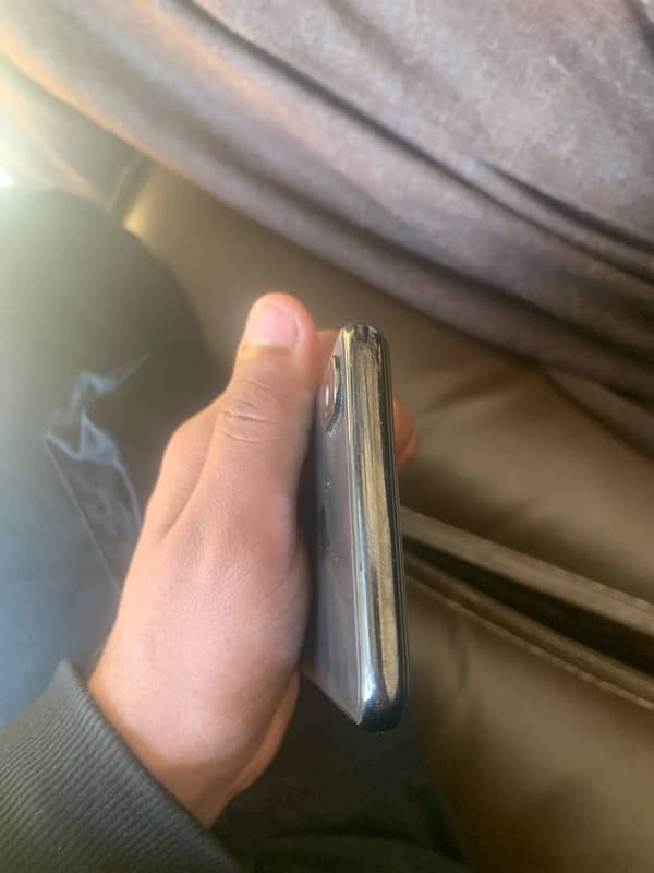 i phone X 256 gb 4