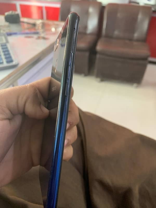 oppo f9 6-128 2