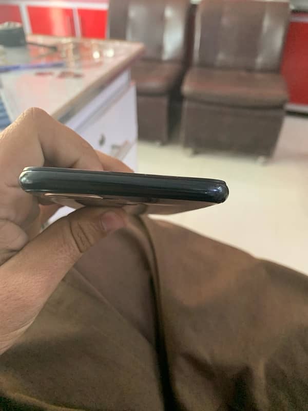 oppo f9 6-128 4