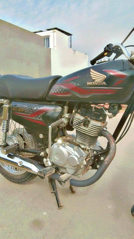 honda 125.  . . 03019777147 5