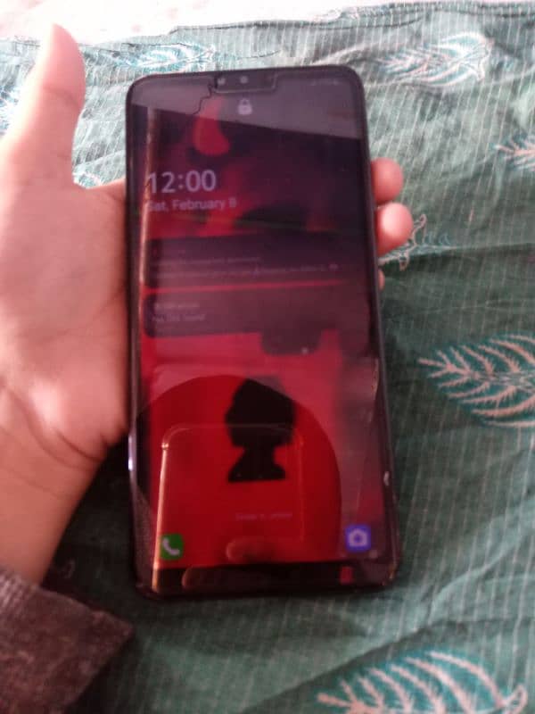 lg v 40thing 6 64GB condition 10 by 9 small front crack 60 fps 845 snp 5