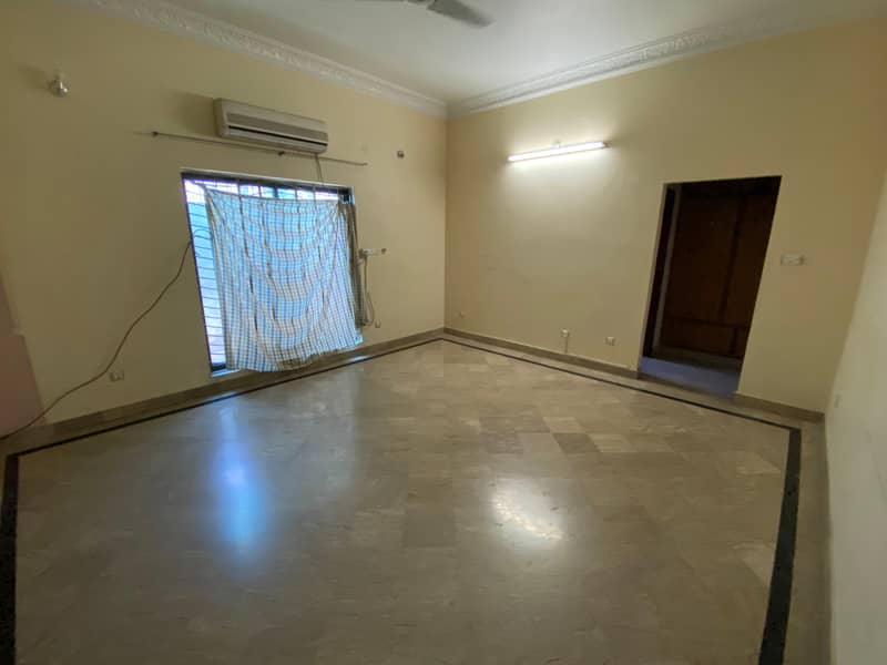 1 Kanal House for Sale, Amir Town Main Road. 12