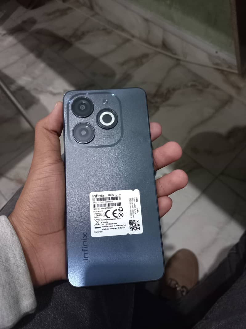 Infinix smart 8 in lush condition 2