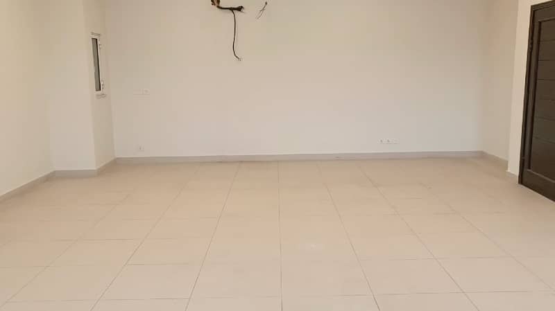 4 Marla 2nd Floor Office With Elevator For Rent In DHA Phase 6 Main Boulevard, Lahore. 4