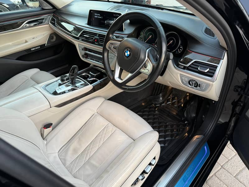 BMW 7 Series 2019 12