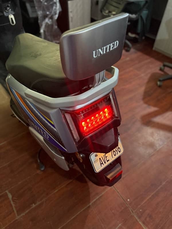 united electric scooty better than honda yamaha suzuki road prince 19