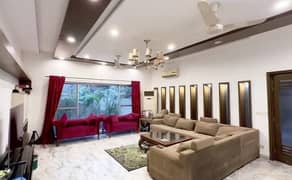 01 Kanal Modern Design House For Rent In DHA Phase 4 Block-DD Lahore.