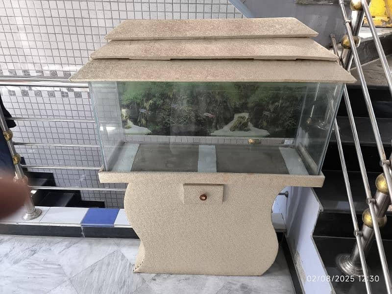 Fish Aquarium with Oxygen pump 0