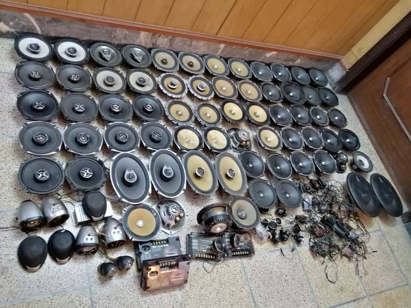 components speakers amplifier woofers players 0