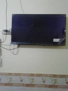 haier 40 inches  simple led