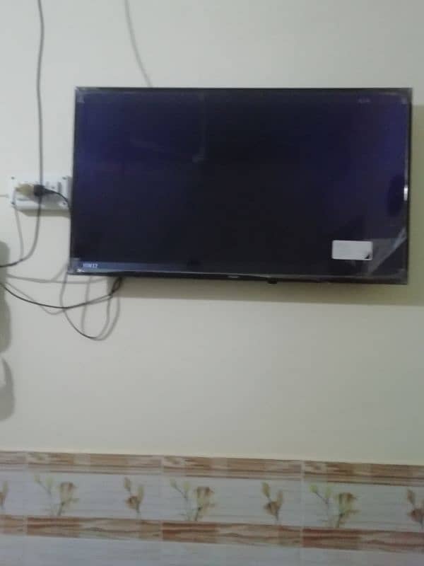 haier 40 inches  simple led 0