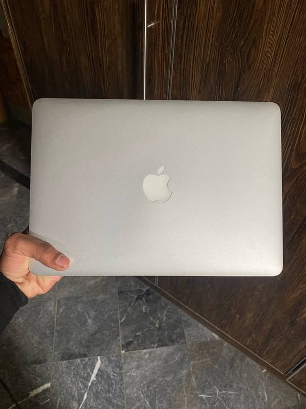 Macbook Air mid 2013 13” 1