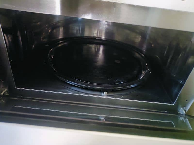 Convection Microwave Oven 03067707336. . . 1