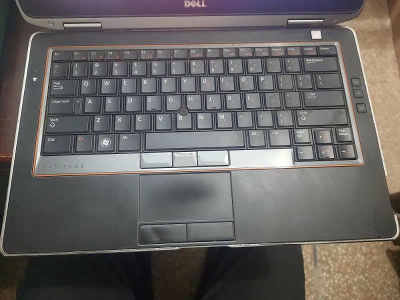 Dell Core i7 4/360gb 2