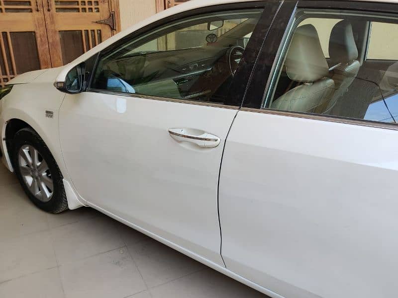 Toyota Altis Grande 2016 1