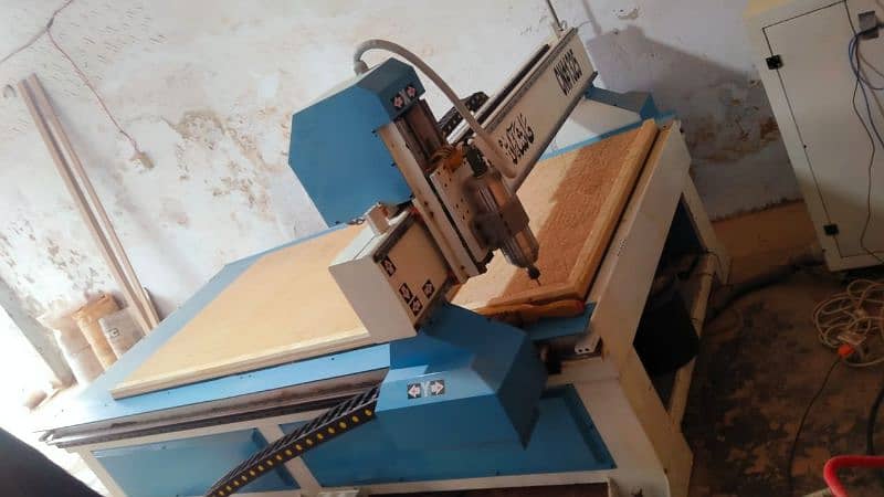 CNC WOOD ROUTER MACHINE 0