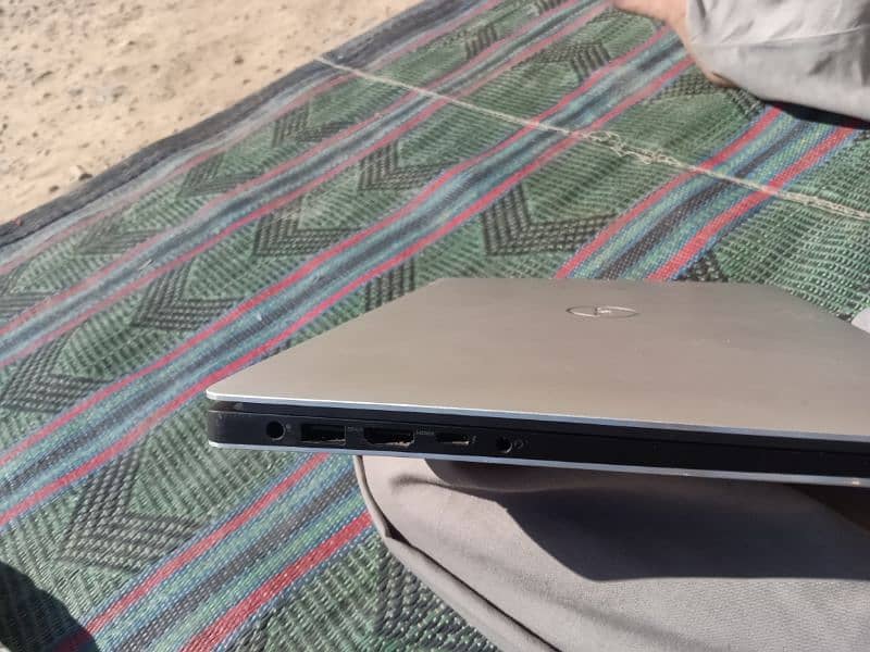 dell XPS 7590 H hexa core 2