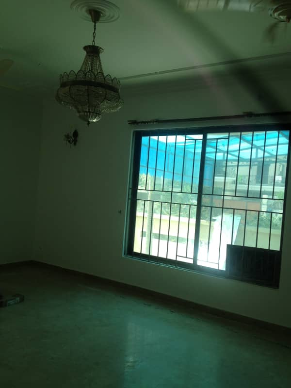 CORNER HOUSE AVAILABLE FOR RENT AT F-11/3 ISLAMABAD 9