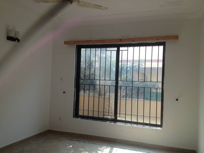 CORNER HOUSE AVAILABLE FOR RENT AT F-11/3 ISLAMABAD 18