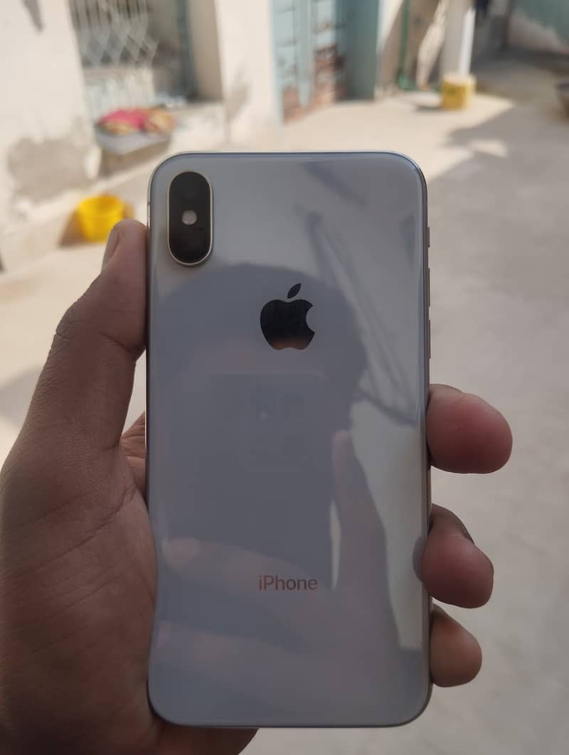 Apple iPhone X 4