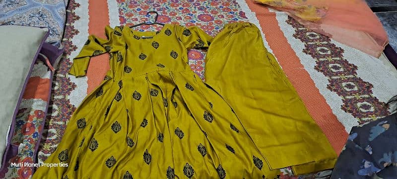 all dress in good condition 3