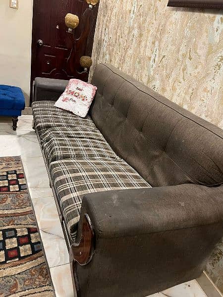 7 seater sofa set decent condition 0