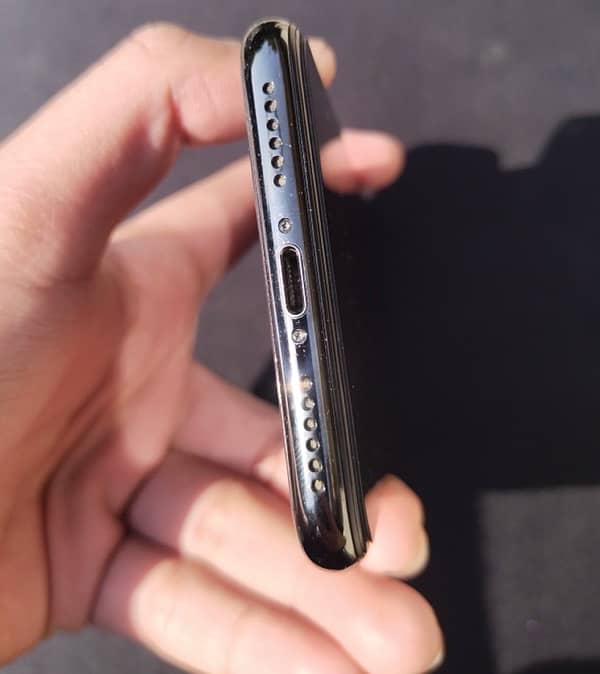 IPHONE X 256GB PTA APPROVED 4