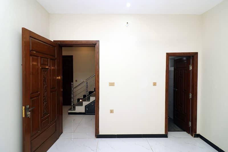 10 Marla Double Storey House For Sale Shadman City Ph1 Civil Hospital Rd Bwp 14