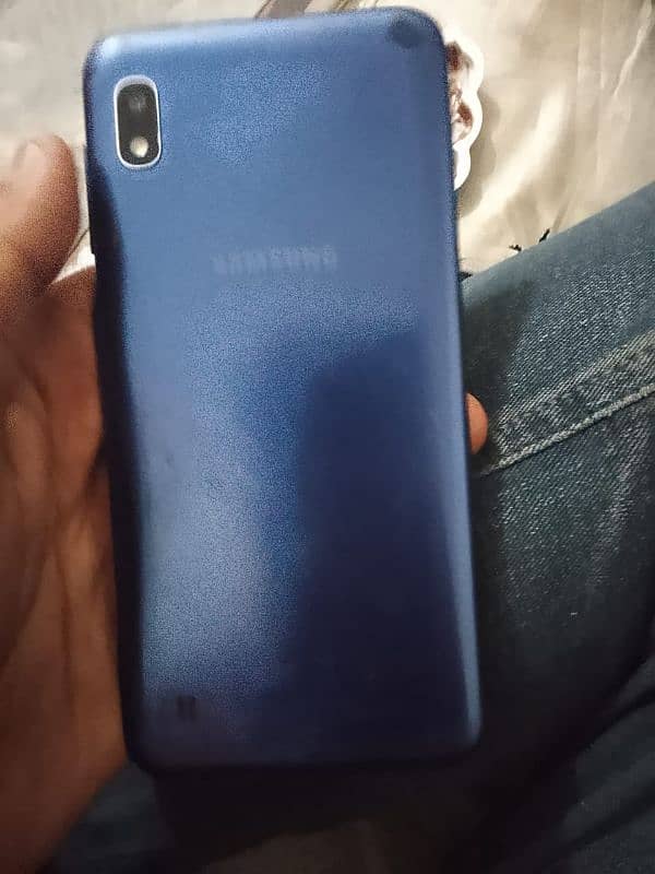 Samsung A10 2/32 good condition metal body 1