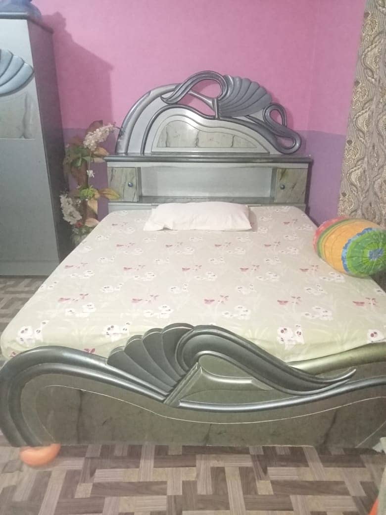 Bedroom Furniture set for sale 0