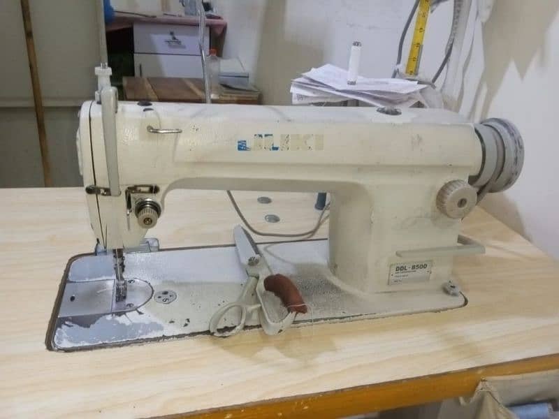 5x sewing/stitching (juke) machines full setup 8